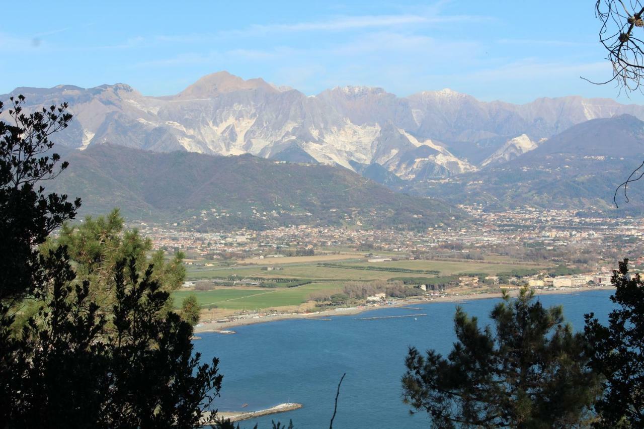 Aurora: Beach-5 Terre-Trekking-Excursions-Relax San Terenzo Exterior photo
